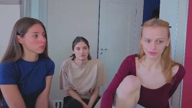 ihavepaws33 cam show 2026-10-08 11:44 Chaturbate