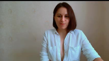 inessa_beauty broadcasting on Chaturbate — webcam clip