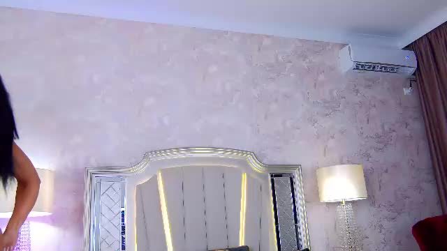issadorra — webcam rip, 2026-07-01 12:45 · Chaturbate