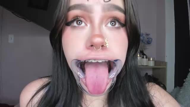 jas_miin — cam show, 2026-06-17 08:25 · Chaturbate