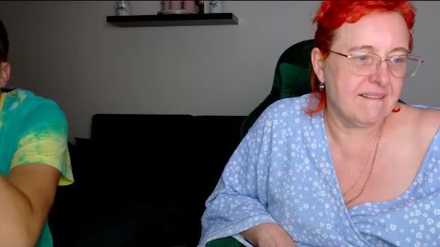 10 min cam show — joannaandneighbour on Chaturbate