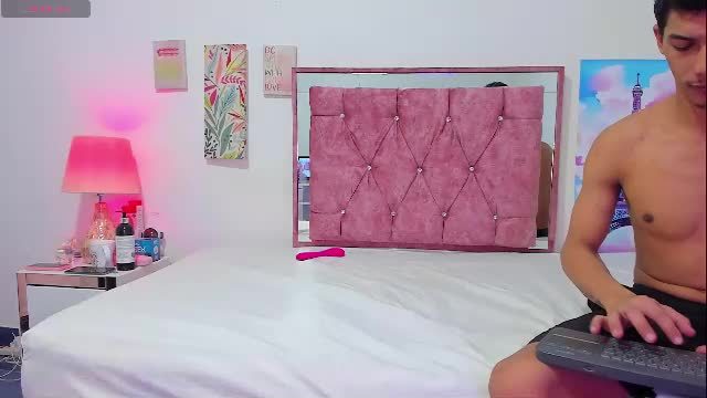 Chaturbate jonny_and_dayan cam clip (2026-08-30 11:28)