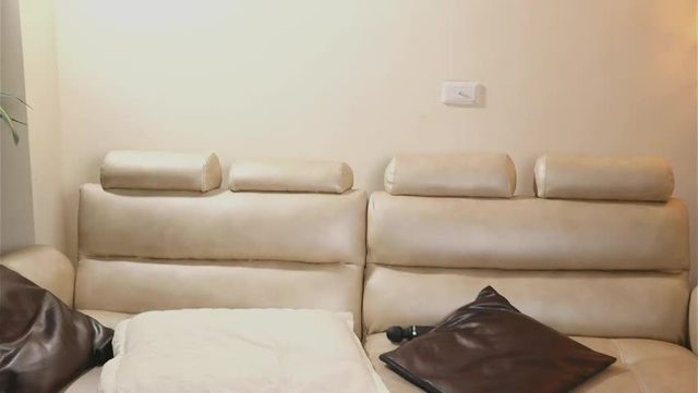 julianapons — cam video 2026-05-27 01:07 · Couple