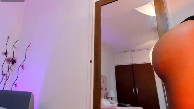 kamila_arias Chaturbate — live show 2026-10-08 18:39