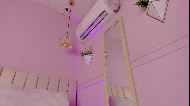 _karol_18's live recording — Chaturbate, 2026-07-27 23:32