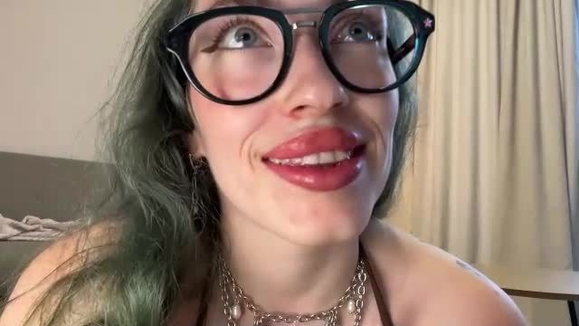 kellyberry__ webcam stream streamed on Chaturbate 2026-09-12 05:01