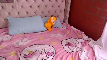 khloe33 Chaturbate live recording (2026-10-25 16:48)