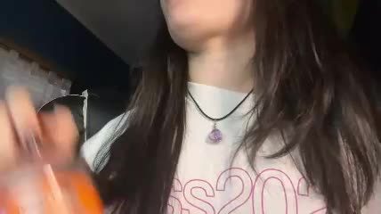 kikilove15 recorded cam show (Chaturbate, 2026-09-08 21:35)