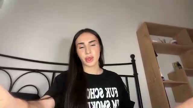 kim_oberlin live webcam show (2026-09-08 13:26) — Chaturbate