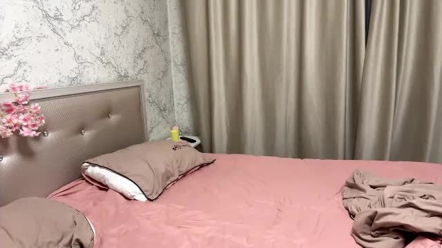 kishagray's webcam show from 2026-07-14 19:02