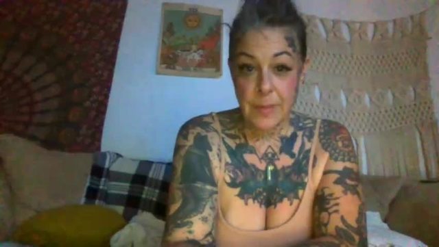 webcam show replay — kitty_bang_bang live on Chaturbate