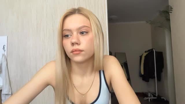 kristifelicien | live cam show · Female · 40 min