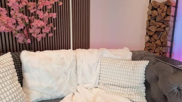 Lara-CumKitten — hardcore cam show on Stripchat