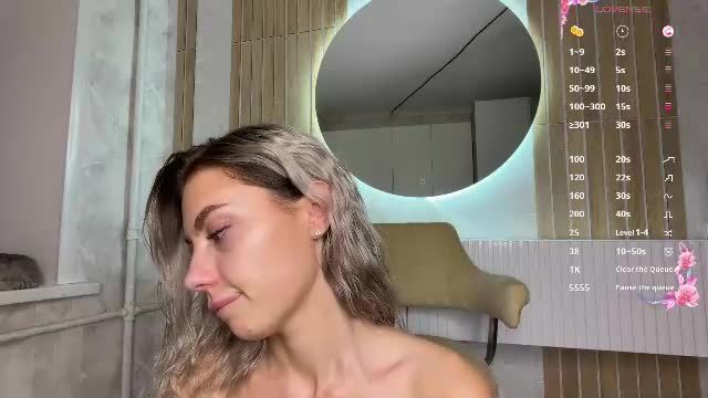 cam broadcast — leomaainslie live on Chaturbate