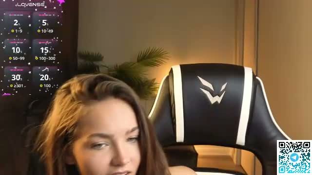leslie_scottt webcam stream 2026-06-23 07:05 Chaturbate