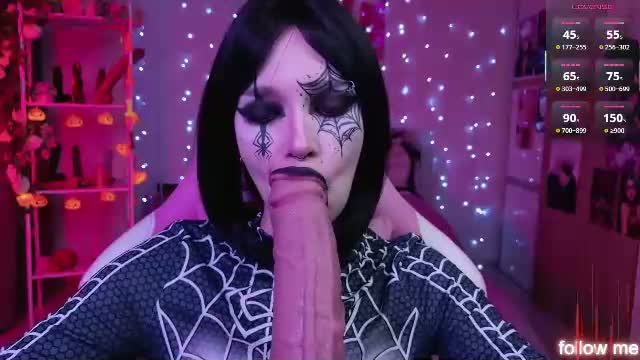 leylanoir_02 live cam session (2026-10-15 22:16, 5 min)