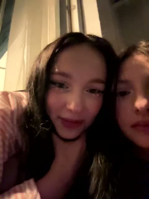 lia-mili live show (2026-10-15 21:52, 19 min)
