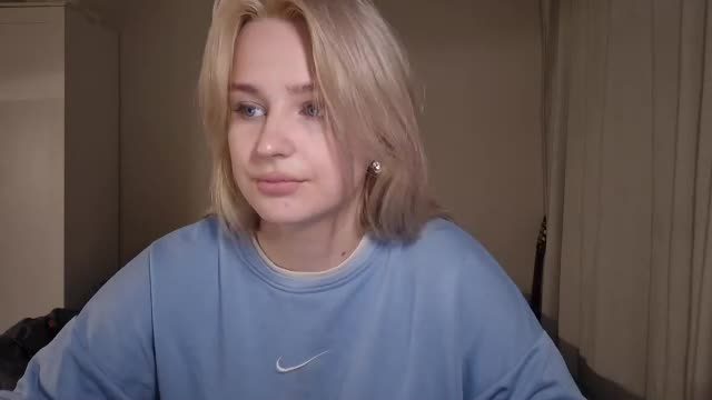 lillianhusk's live cam session · Female