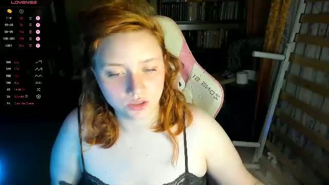 lily_shamy cam stream (2026-10-11 19:45)