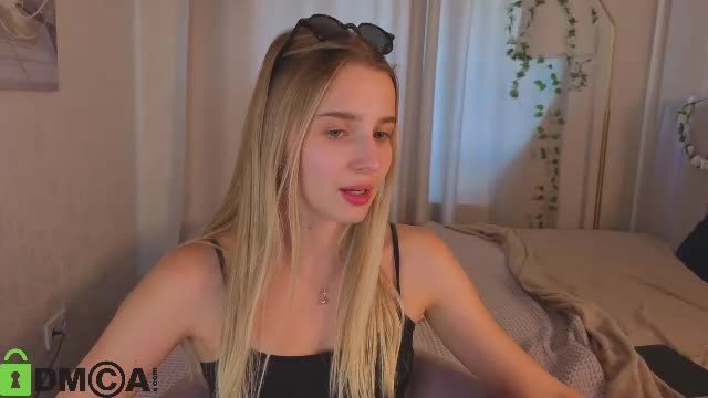 lina_reeds's cam stream archive · Chaturbate