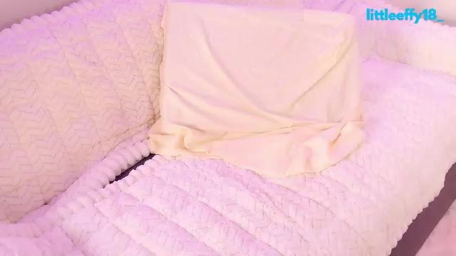 webcam clip — little_effy18_ on Chaturbate, 2026-09-09 16:54