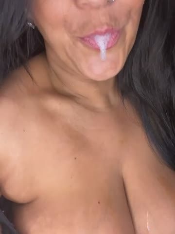 cam show replay — LittleMissEeve on Stripchat, 2026-10-23 04:09