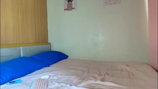 webcam show replay of littletsmaya on Chaturbate — 2026-05-27 08:40