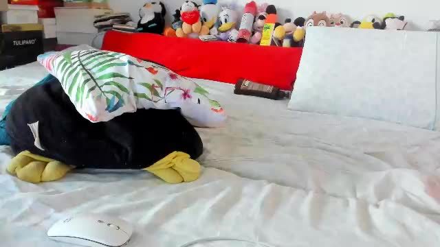 lovelywoman23 — 27 min live show · Female