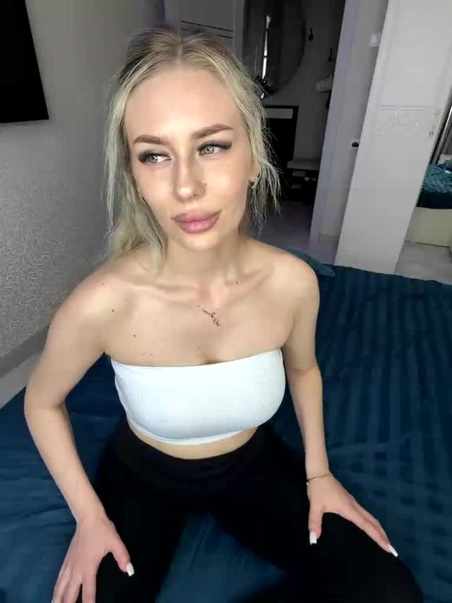 lovensesgirl — cam stream from Bongacams 2026-06-06 06:03