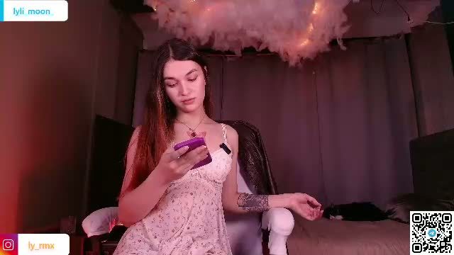 lylita_moon Chaturbate cam session · Trans