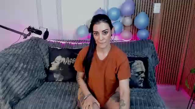 live cam session of marcusvandall on Chaturbate — 2026-08-04 00:14
