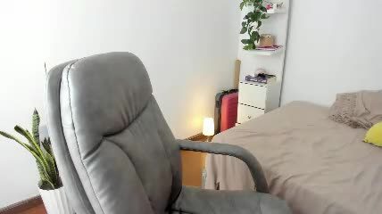 martiiinaa_ — cam clip, 2026-10-19 21:44 · Chaturbate