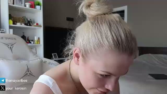 maya_blonde18 — live cam video on Chaturbate, 2026-06-14 09:16