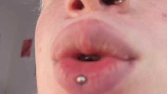 mia_waterlily: live show recorded 2026-06-15 09:35