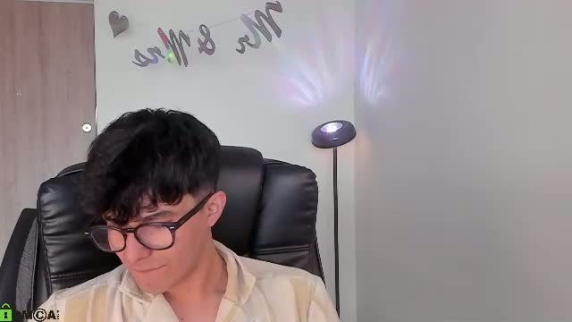 mikeyvioleta on Chaturbate: cam session from 2026-08-30 14:45