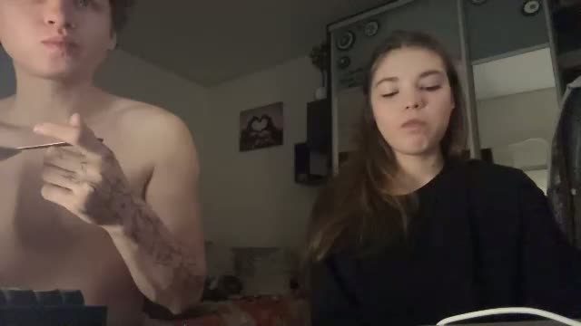 mspussyandboy at Chaturbate live cam show 2026-10-25 13:31