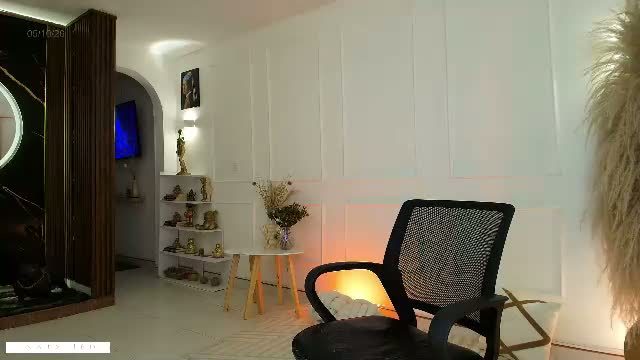 natalia_hernandez1 (Chaturbate) live cam recording 2026-10-06 11:31
