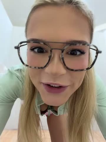 Nicoleevien — live show on Stripchat, 2026-10-17 07:12