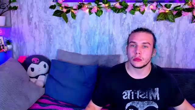 night_angell: Couple webcam rip on Chaturbate