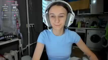 _nika_kik — webcam clip recorded 2026-07-17 17:52