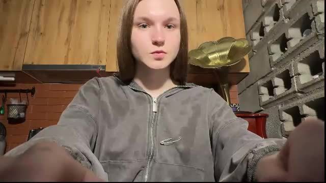 nloraaa Trans cam show replay on Chaturbate 2026-09-09 00:23