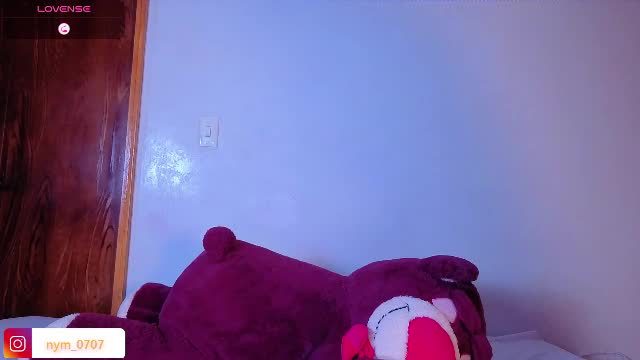 nymzieloren live cam video (Chaturbate) — 5 min