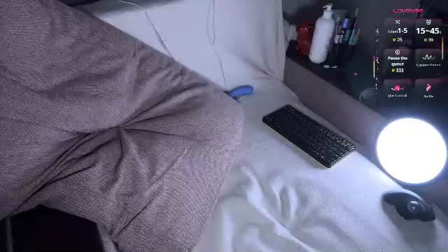 online_may's streamed cam show 2026-06-17 07:33 · Chaturbate
