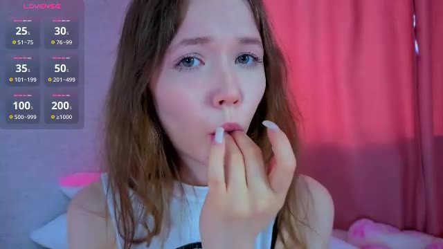 pearly_peach_ — Chaturbate cam stream, 2026-06-27 04:26