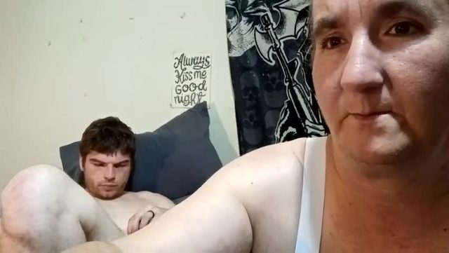 petraszkot — 8 min cam broadcast on Chaturbate