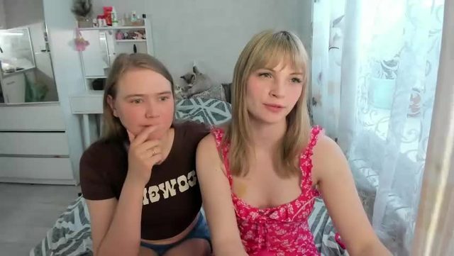 pikmi_obsos: live cam session — Chaturbate