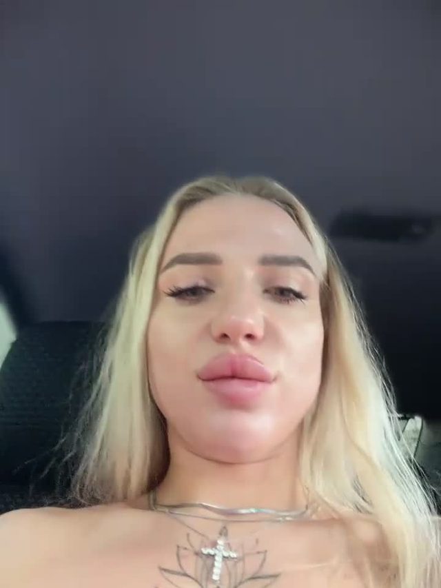 pinkstar_ — webcam broadcast on Stripchat, 2026-06-15 10:20