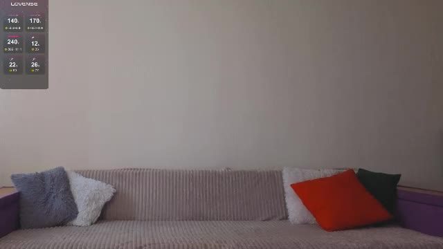 prettyyy_kitty — 10 min webcam broadcast on Chaturbate