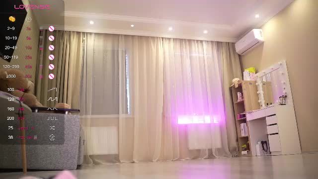 queenelia Female webcam broadcast on Chaturbate 2026-07-08 16:14
