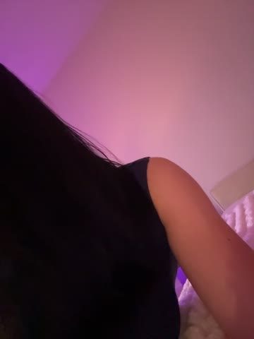 live webcam show — RealJuliette (Stripchat, 2026-10-27 23:41)